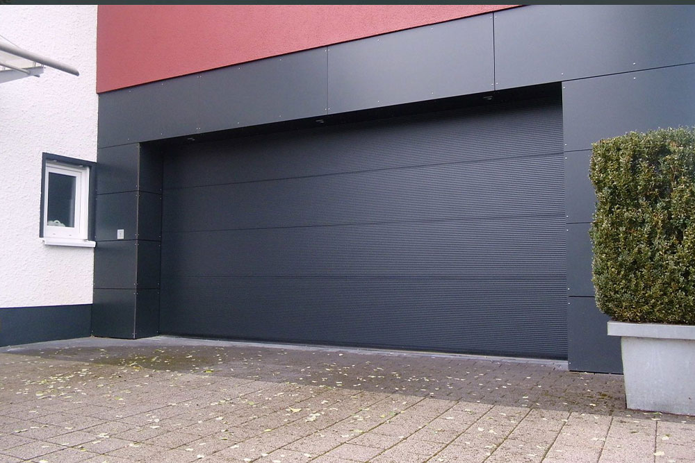 verschiedene_materialien_garagentore